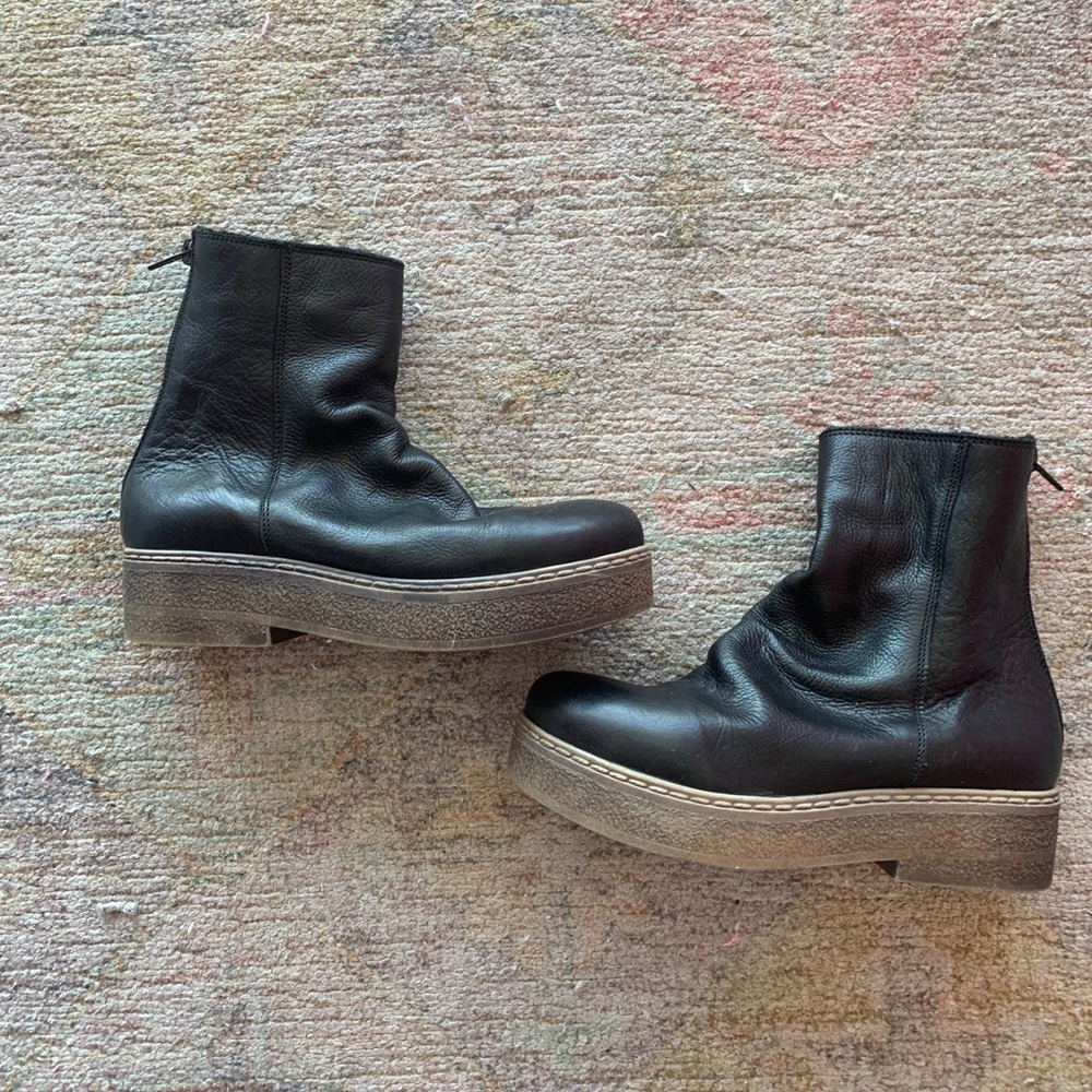 Free People Mel Slouch Leather boot in Black